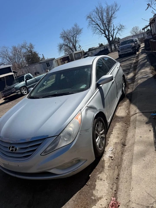 2012 Hyundai Elantra - Image 3 of 3
