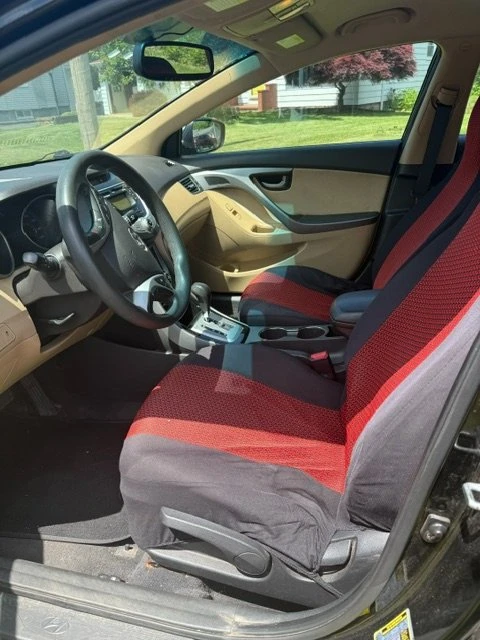 2012 Hyundai Elantra - Image 5 of 10