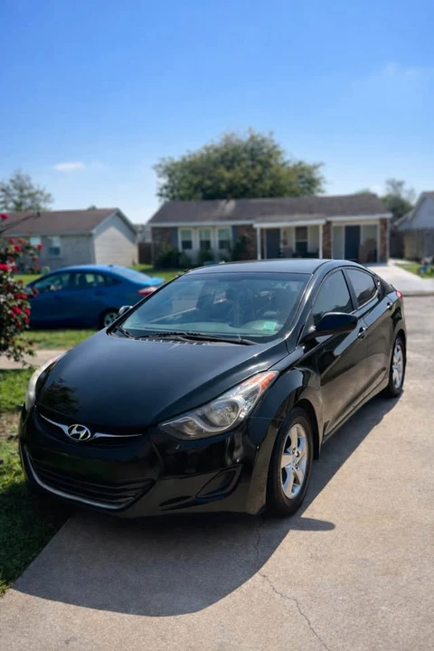 2012 Hyundai Elantra - Image 2 of 6