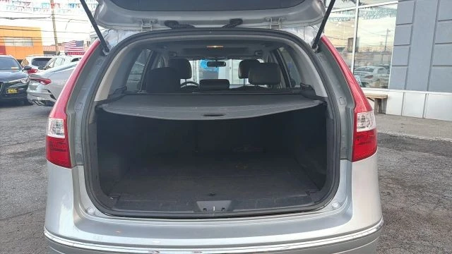 2012 Hyundai Elantra - Image 9 of 12
