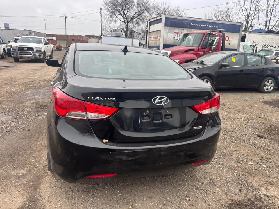 2012 Hyundai Elantra - Image 5 of 10