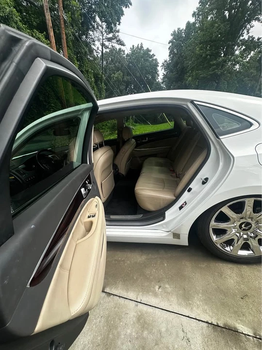 2012 Hyundai Equus - Image 6 of 8