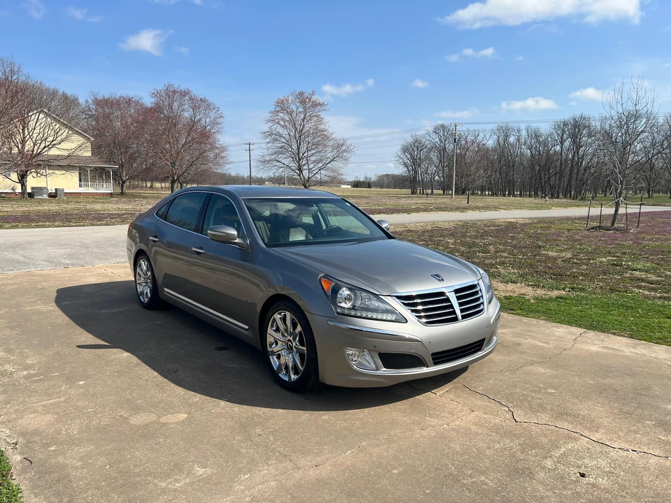 2012 Hyundai Equus - Image 16 of 31