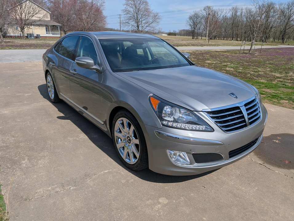2012 Hyundai Equus - Image 15 of 31