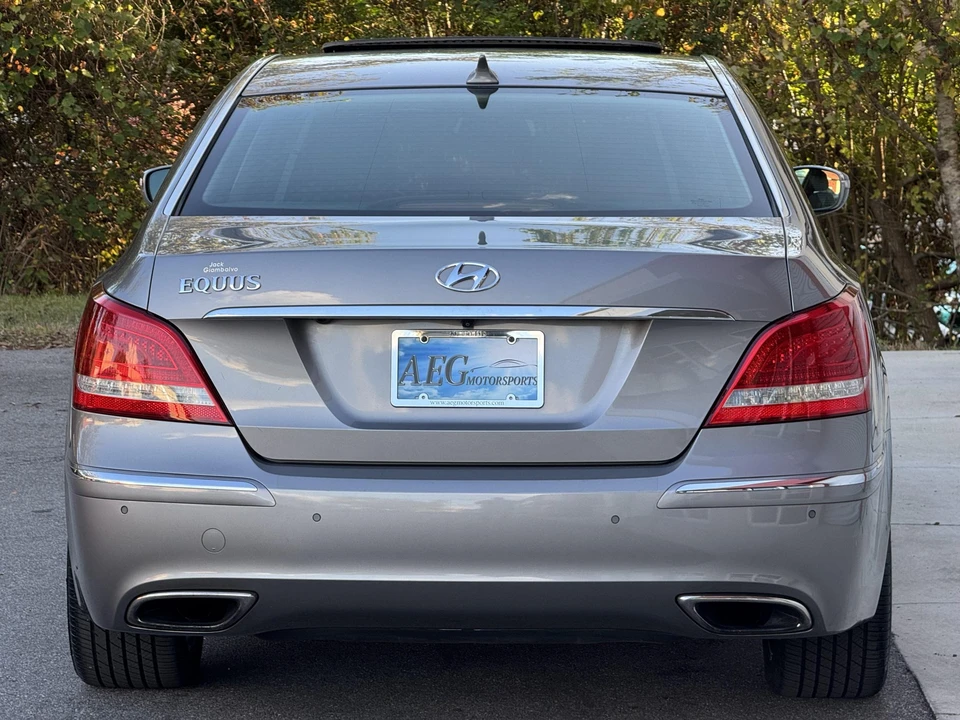 2012 Hyundai Equus - Image 24 of 31
