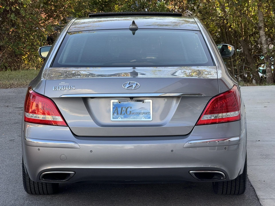 2012 Hyundai Equus - Image 25 of 31