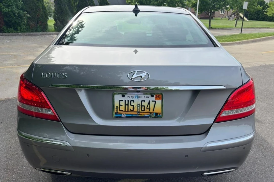 2012 Hyundai Equus - Image 5 of 31
