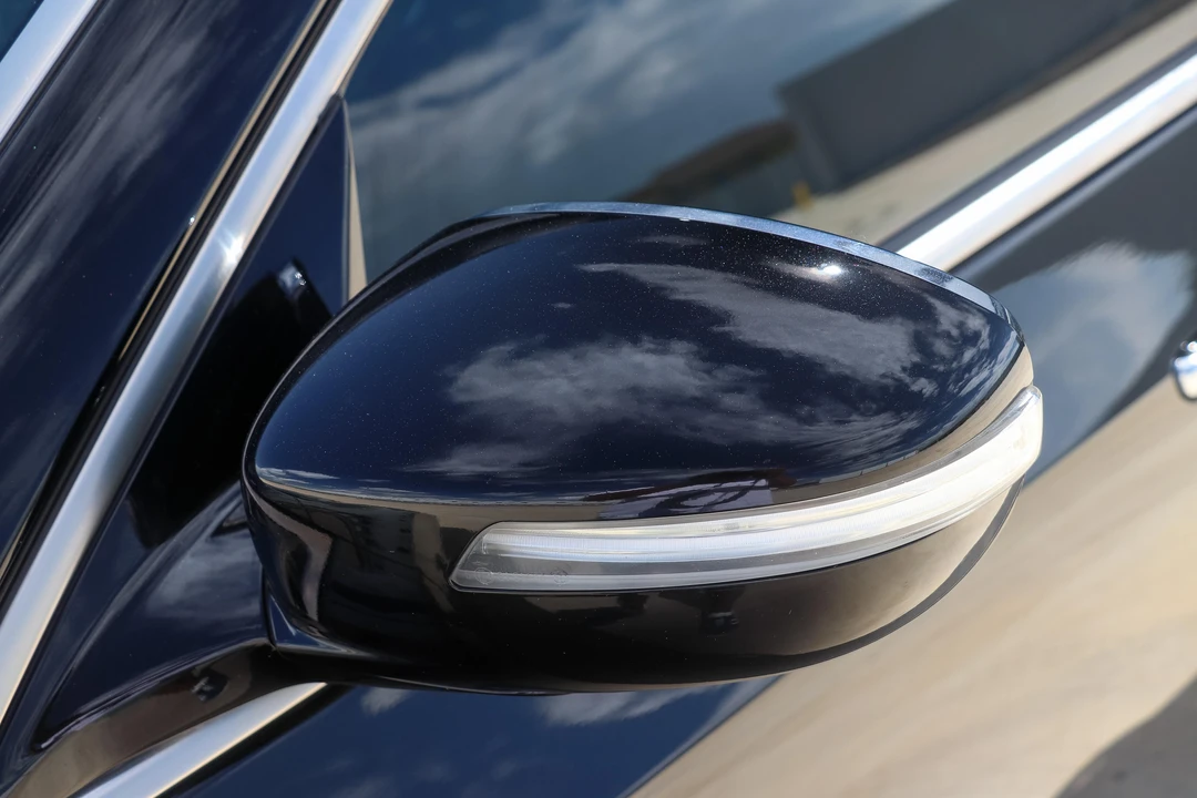 2012 Hyundai Equus - Image 13 of 23