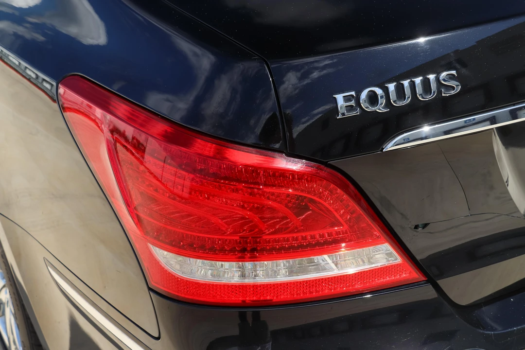 2012 Hyundai Equus - Image 14 of 23
