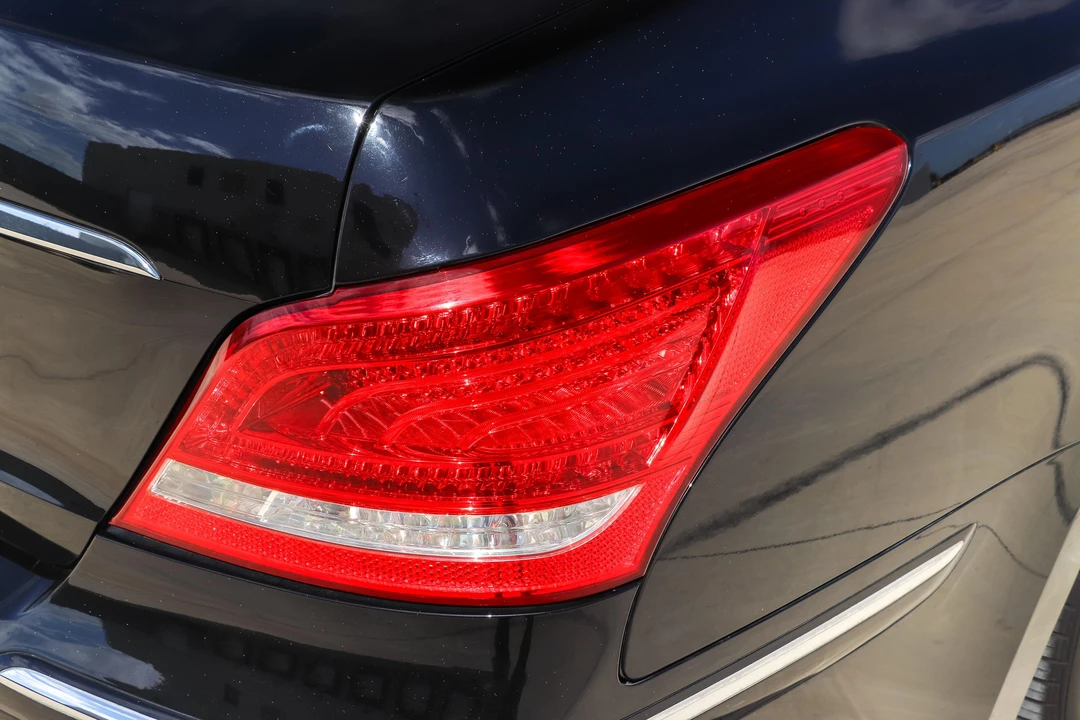 2012 Hyundai Equus - Image 15 of 23