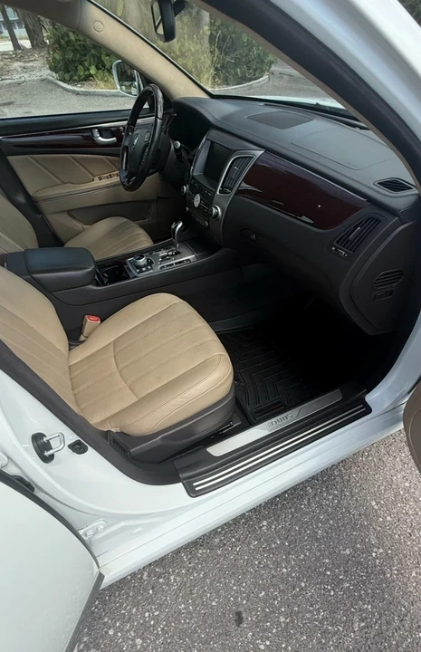 2012 Hyundai Equus - Image 12 of 21