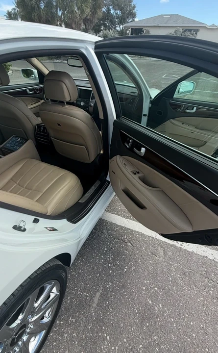 2012 Hyundai Equus - Image 10 of 21