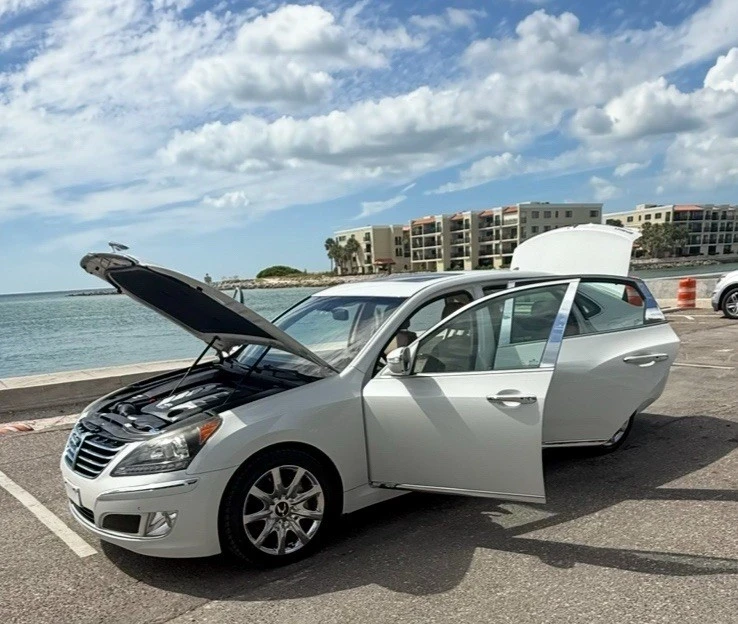 2012 Hyundai Equus - Image 17 of 21
