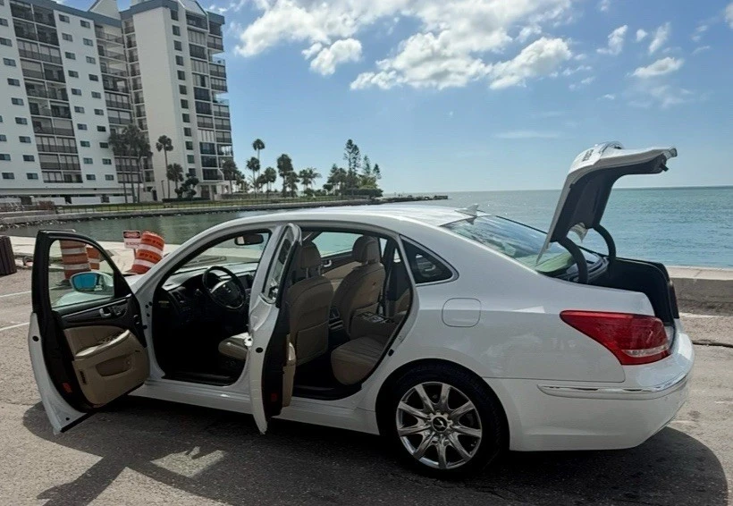 2012 Hyundai Equus - Image 19 of 21