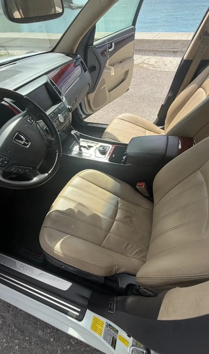 2012 Hyundai Equus - Image 16 of 21