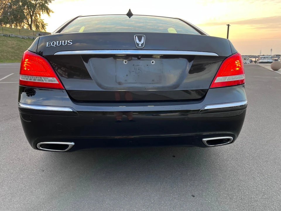 2012 Hyundai Equus - Image 17 of 31