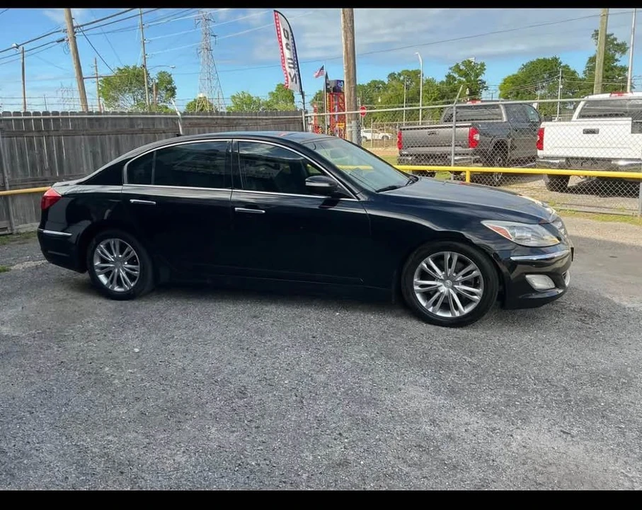 2012 Hyundai Genesis - Image 2 of 7