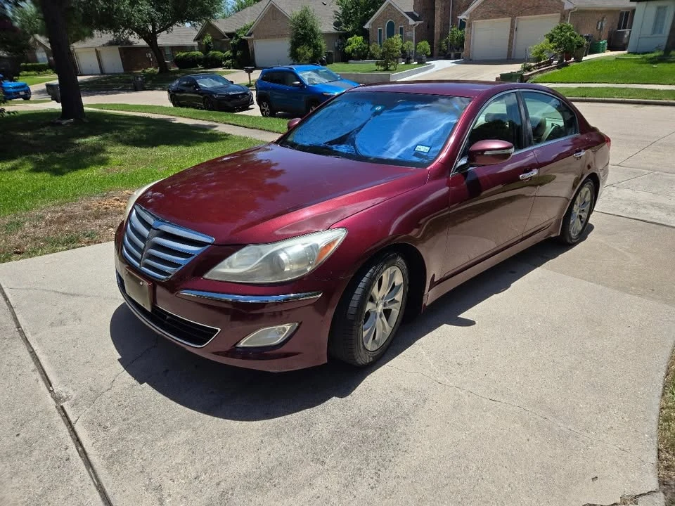 2012 Hyundai Genesis - Image 8 of 11