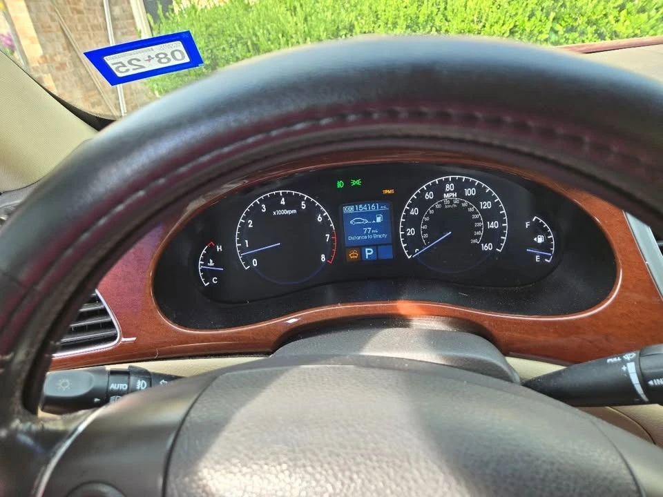 2012 Hyundai Genesis - Image 10 of 11