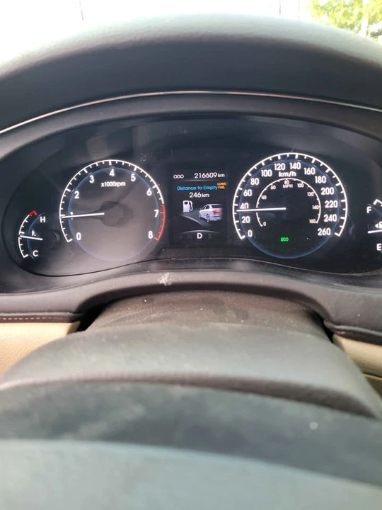 2012 Hyundai Genesis - Image 4 of 7