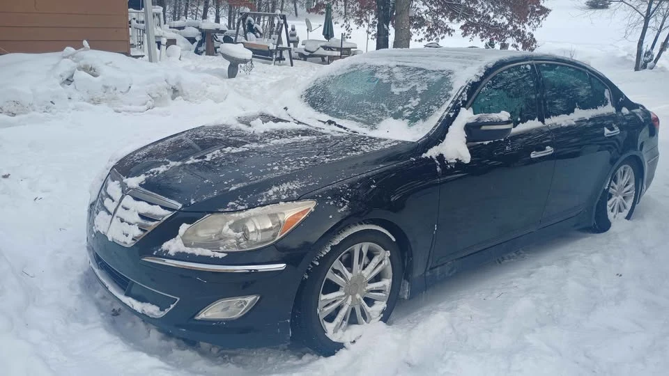 2012 Hyundai Genesis - Image 2 of 5