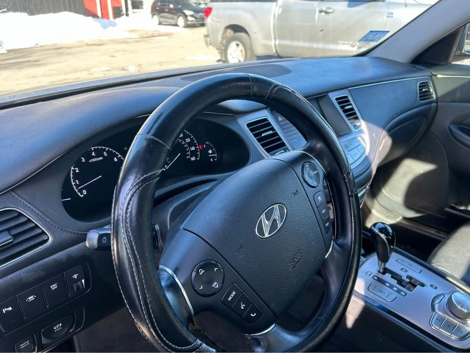 2012 Hyundai Genesis - Image 5 of 10