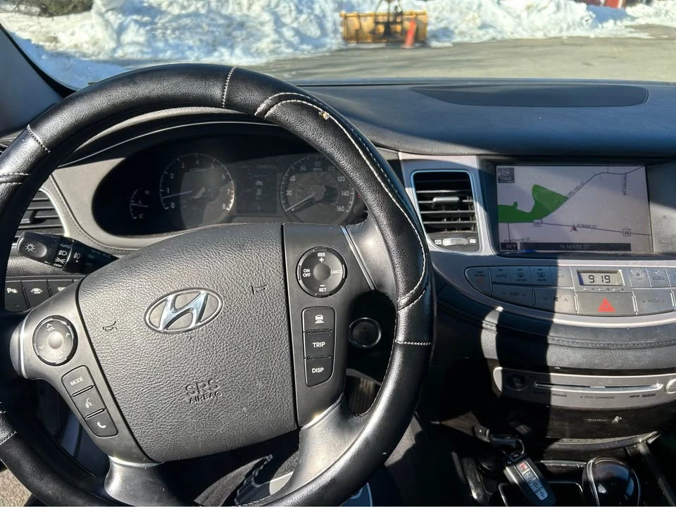 2012 Hyundai Genesis - Image 7 of 10