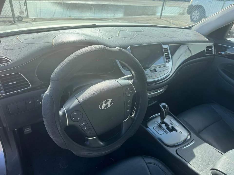 2012 Hyundai Genesis - Image 6 of 7