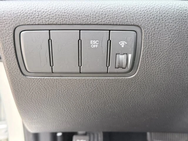 2012 Hyundai Genesis - Image 15 of 20