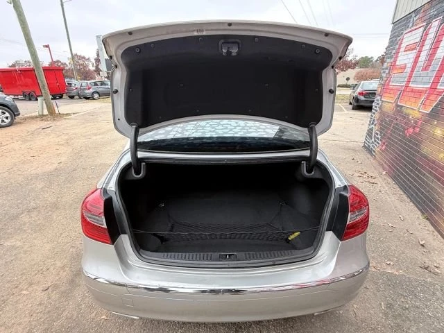 2012 Hyundai Genesis - Image 8 of 20