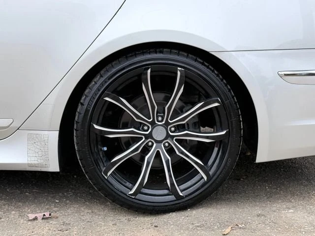 2012 Hyundai Genesis - Image 12 of 20