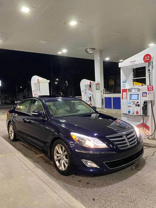 2012 Hyundai Genesis - Image 2 of 5