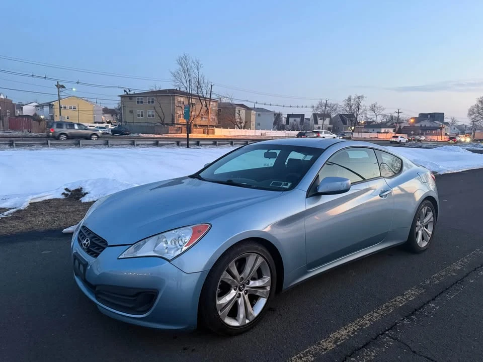 2012 Hyundai Genesis - Image 2 of 16