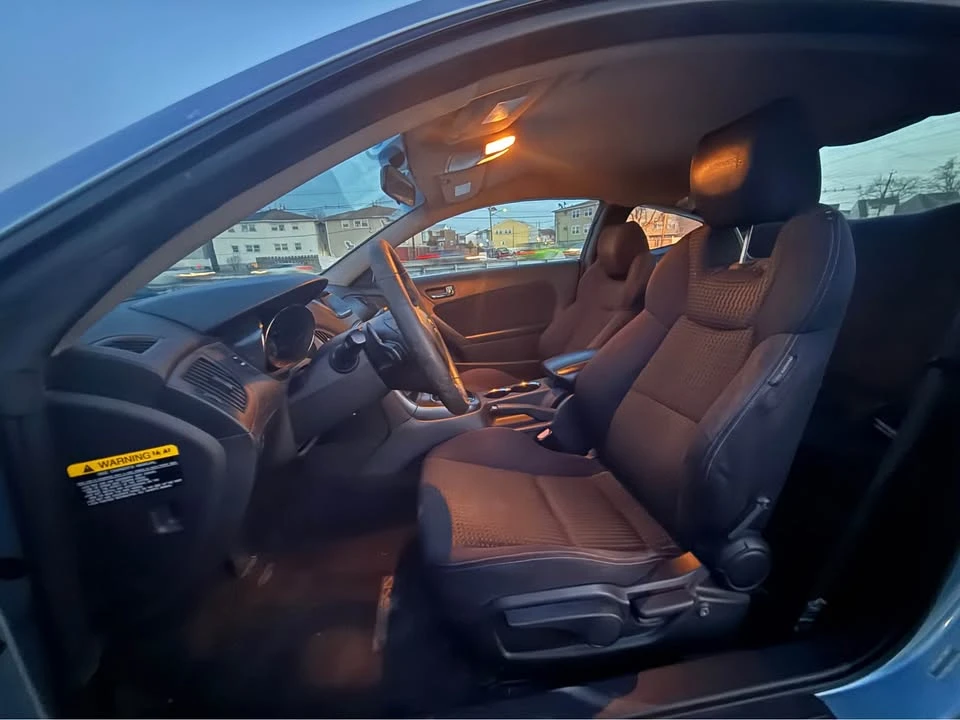 2012 Hyundai Genesis - Image 6 of 16
