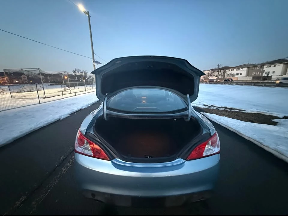 2012 Hyundai Genesis - Image 10 of 16