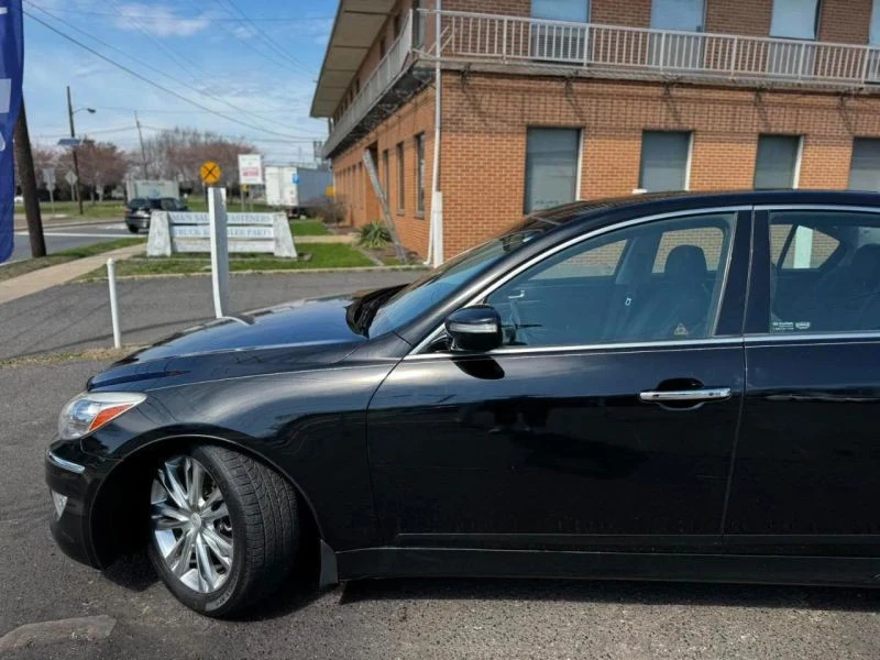 2012 Hyundai Genesis - Image 6 of 12