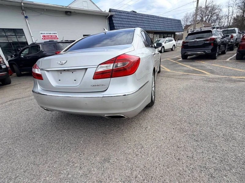 2012 Hyundai Genesis - Image 8 of 12
