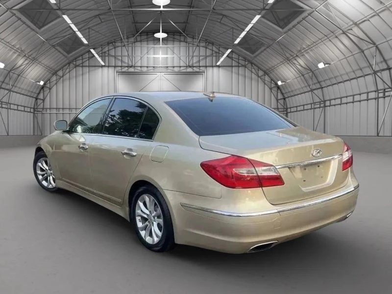 2012 Hyundai Genesis - Image 5 of 12