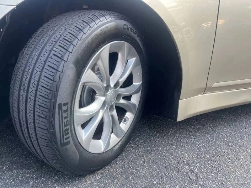 2012 Hyundai Genesis - Image 12 of 12