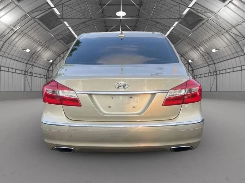 2012 Hyundai Genesis - Image 6 of 12