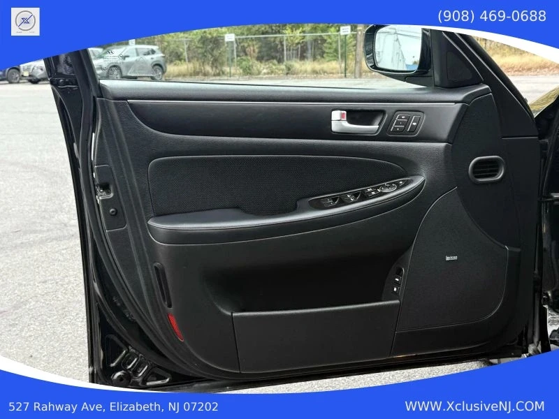 2012 Hyundai Genesis - Image 7 of 12