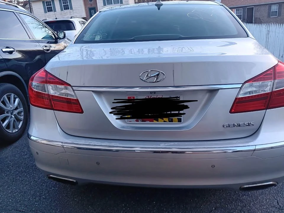 2012 Hyundai Genesis - Image 2 of 2