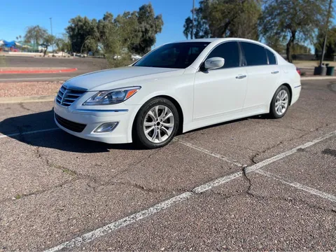 2012 Hyundai Genesis 3.8 Sedan 4D