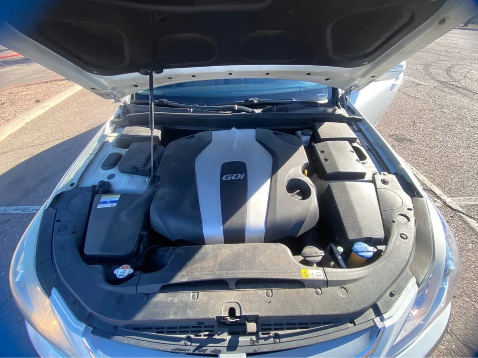2012 Hyundai Genesis - Image 13 of 14