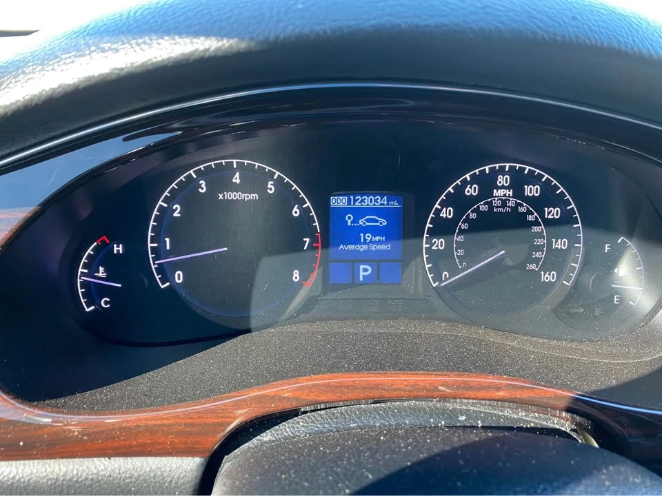 2012 Hyundai Genesis - Image 12 of 14