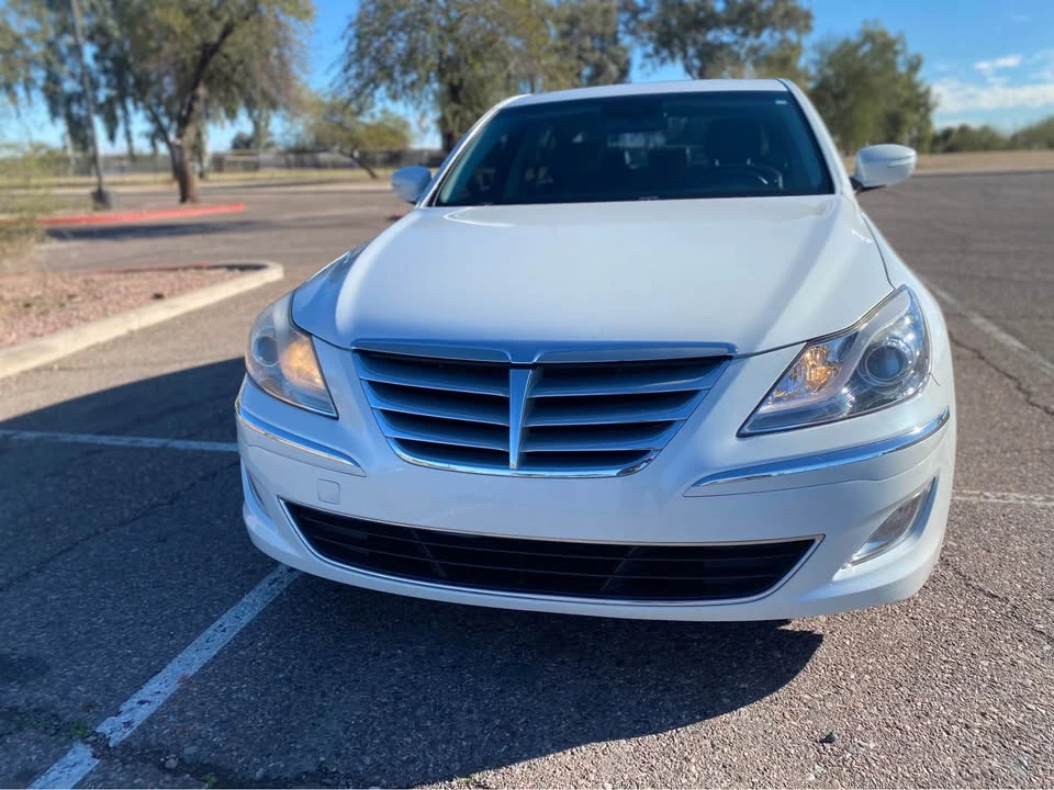 2012 Hyundai Genesis - Image 2 of 14