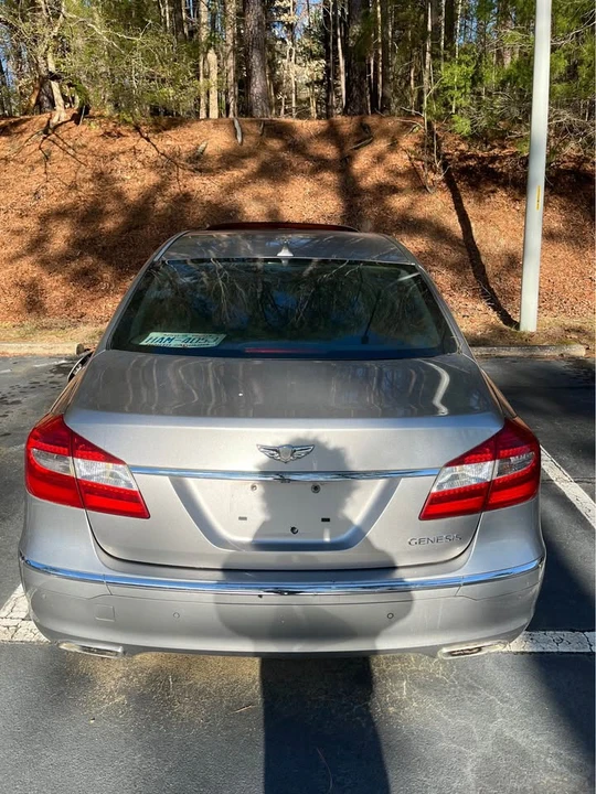 2012 Hyundai Genesis - Image 13 of 15