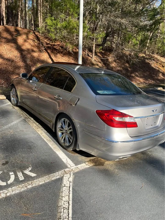 2012 Hyundai Genesis - Image 15 of 15