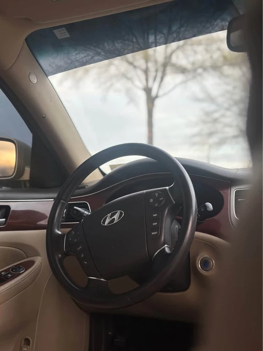 2012 Hyundai Genesis - Image 6 of 16