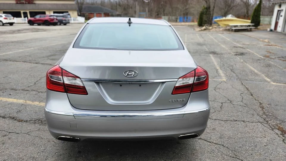 2012 Hyundai Genesis - Image 4 of 19